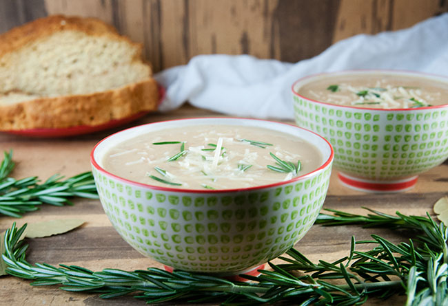 Easy Tuscan White Bean Soup