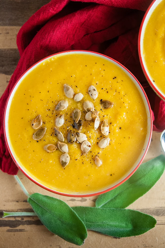 Easy Roasted Butternut Squash Soup