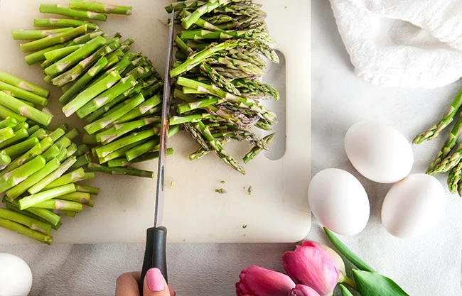 Cutting the asparagus