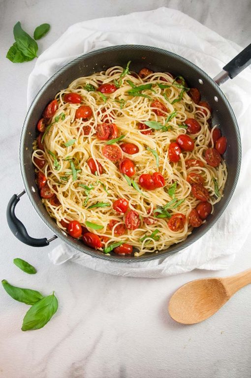 Quick and Easy Bruschetta Pasta - Seasoned Sprinkles