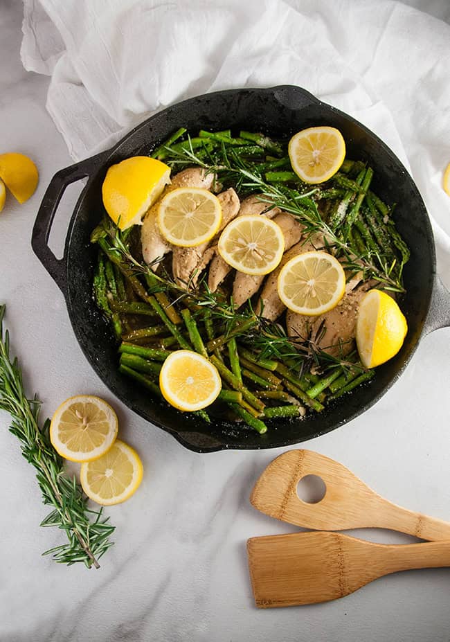 Lemon Chicken and Asparagus Skillet