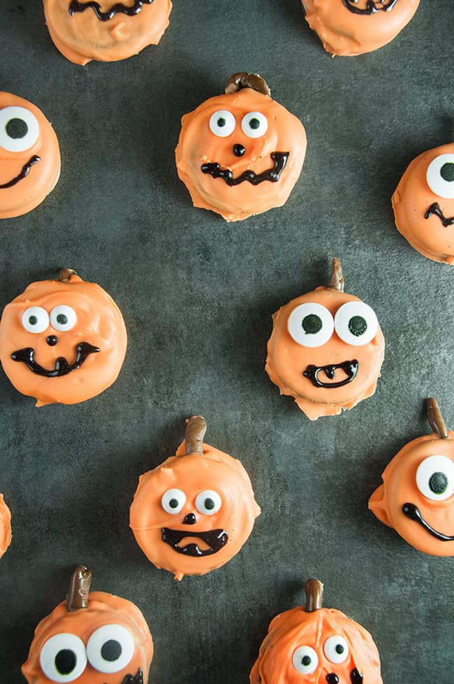 Easy Pumpkin Oreos