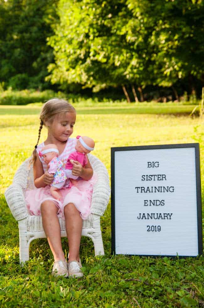 Twin pregnancy announcement