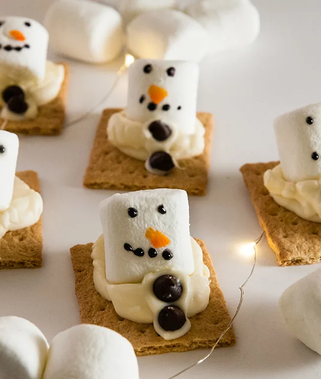 Melting Snowmen S'mores Melting Snowmen S'mores