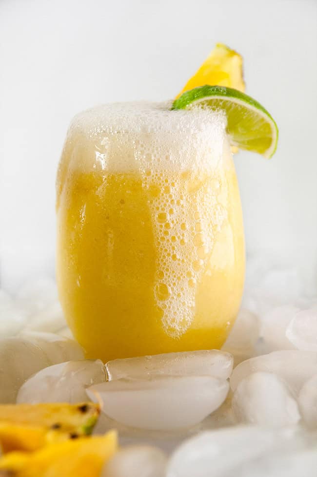 https://www.seasonedsprinkles.com/wp-content/uploads/2019/05/Frozen-Pineapple-Mimosas-4.jpg