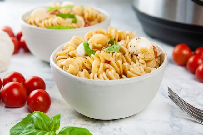 Instant Pot Caprese Pasta