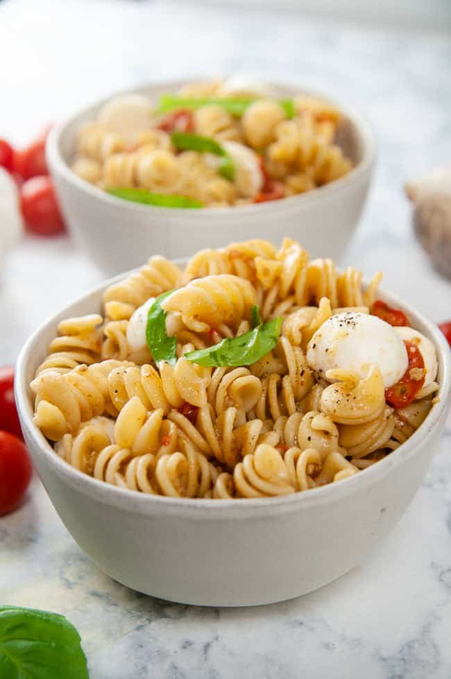 Instant Pot Caprese Pasta 