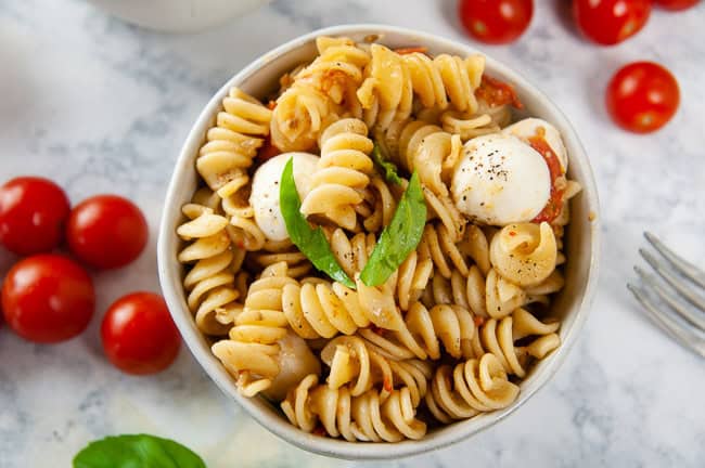 Instant Pot Caprese Pasta 