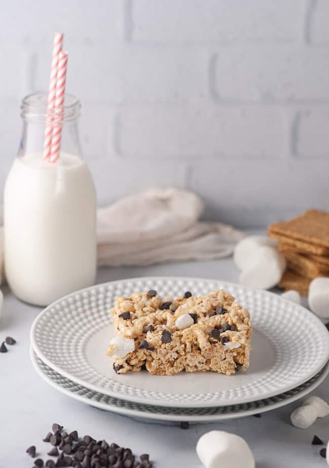 S'mores Rice Krispie Treats are a yummy easy dessert