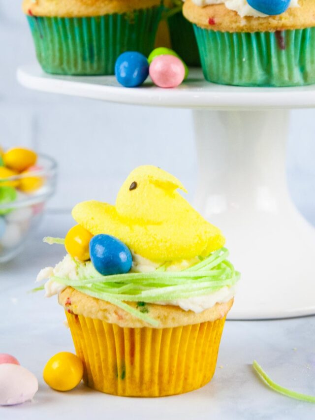 Easter Cupcakes: Easter Peeps Nest Cupcakes