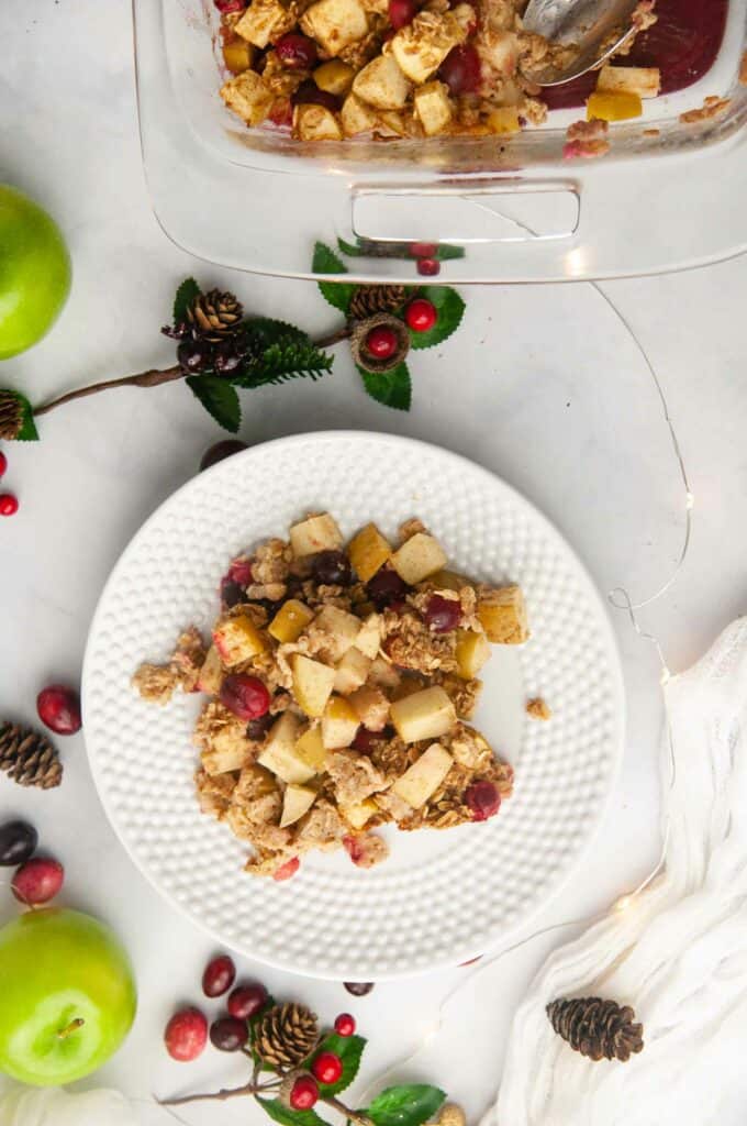 Cranberry apple baked oatmeal is a wholesome, festive breakfast you can meal prep.