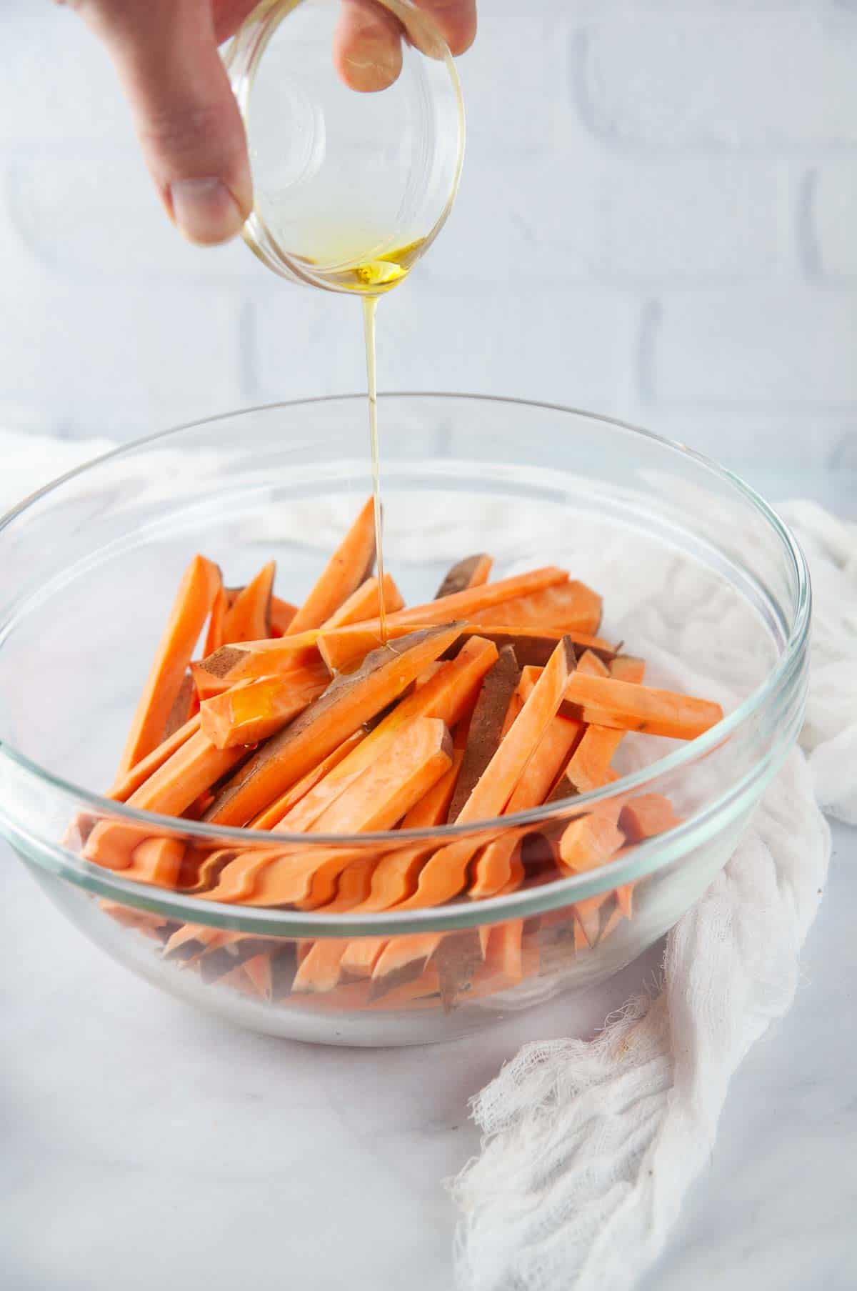 Seasoned Baked Sweet Potato Fries. - The Pretty Bee