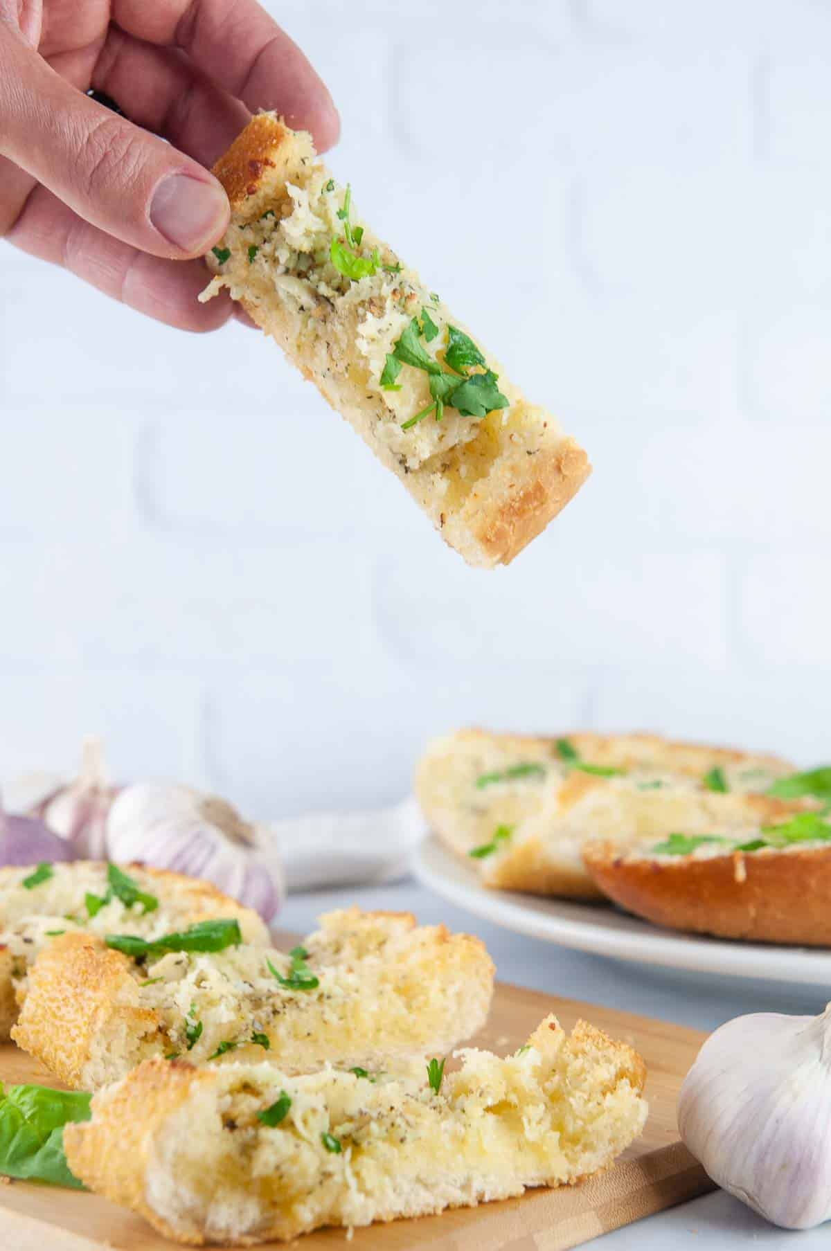 Easy cheesy garlic bread makes a perfect side dish for any pasta, soup, or salad.