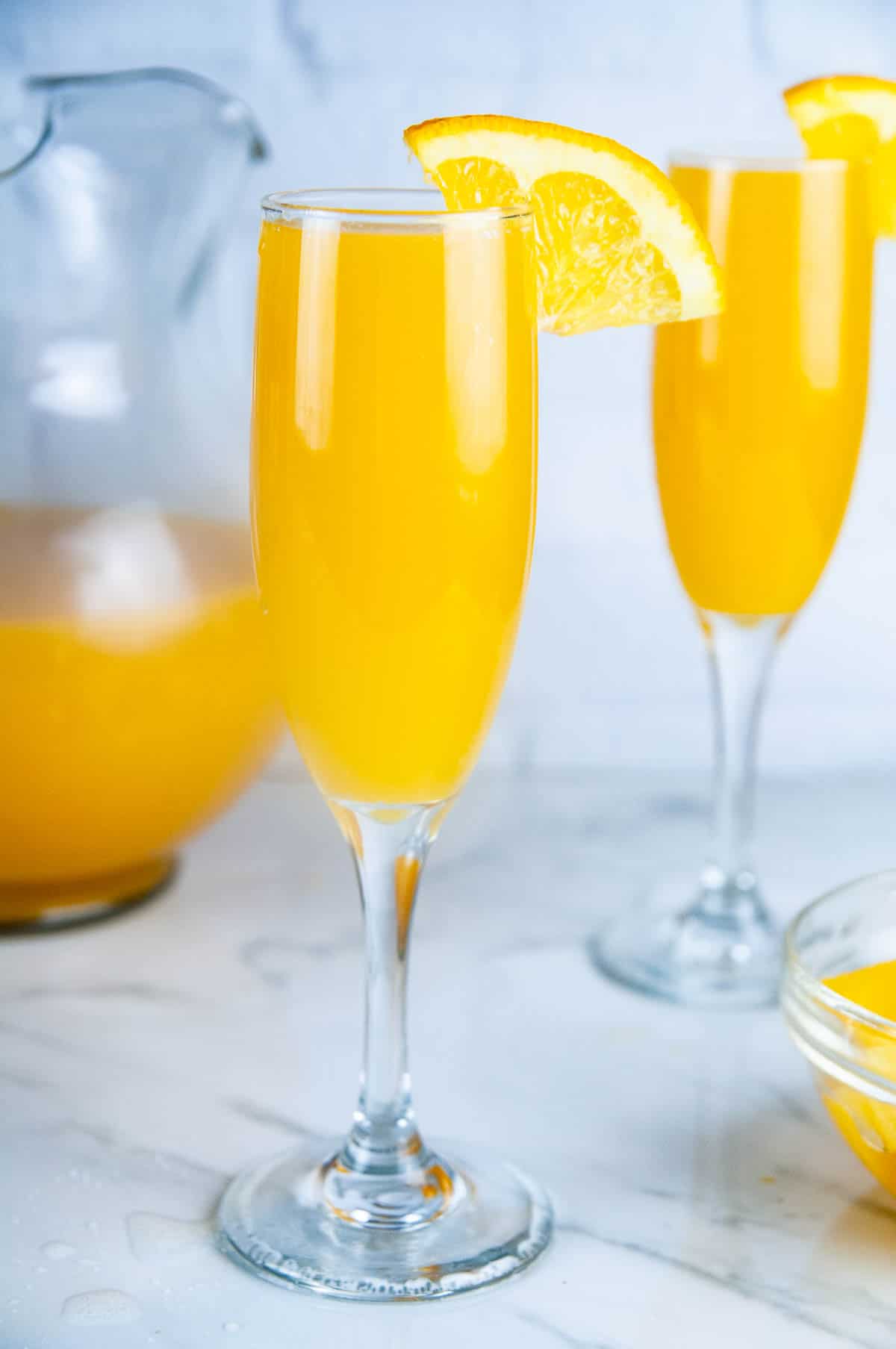 How To Make Mimosas In A Pitcher: Easy Yummy Recipe