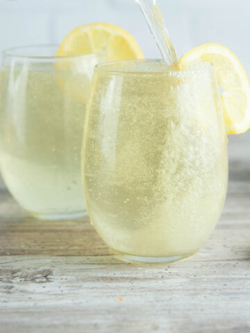 Top the limoncello spritz with a little extra prosecco if desired!